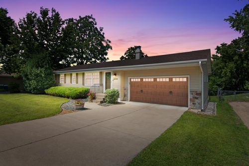 16510 Temple Dr N, Minnetonka, MN, 55345-3442 | Card Image