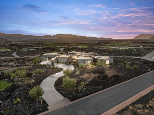 2515 N Tacheene Dr, St George, UT, 84770-7489 | Card Image