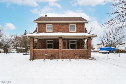 2803 Shady Run Road, Youngstown, OH, 44502 | Card Image