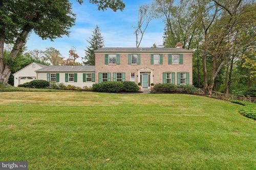 1042 Tenby Rd, BERWYN, PA, 19312-2035 | Card Image