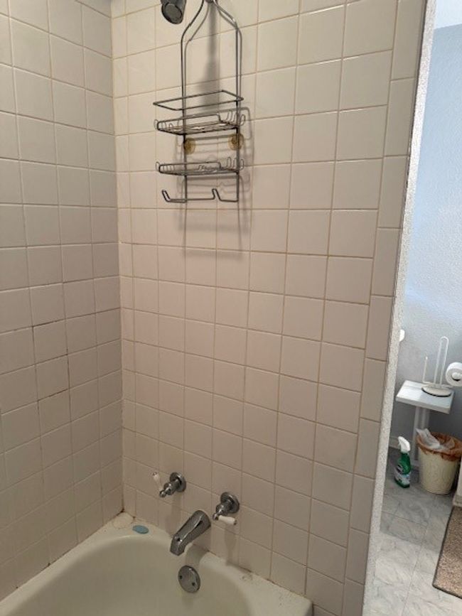 Full bath featuring bathtub / shower combination | Image 21