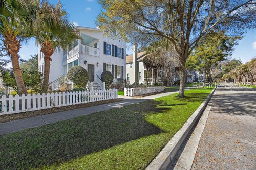 112 Bryan Dr, Beaufort, SC, 29902-5261 | Card Image