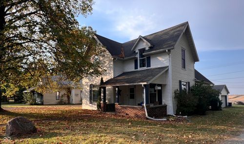 330 E Washington St, New Richmond, IN, 47967-6706 | Card Image