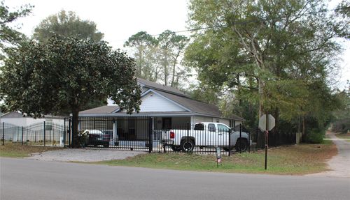 820 S Railroad Ave, Shepherd, TX, 77371-3736 | Card Image