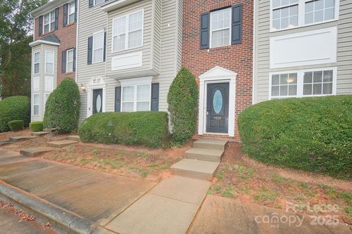 9858 Treeside Ln, Matthews, NC, 28105-7211 | Card Image