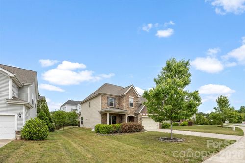 2622 Treeline Dr, Concord, NC, 28027-2861 | Card Image