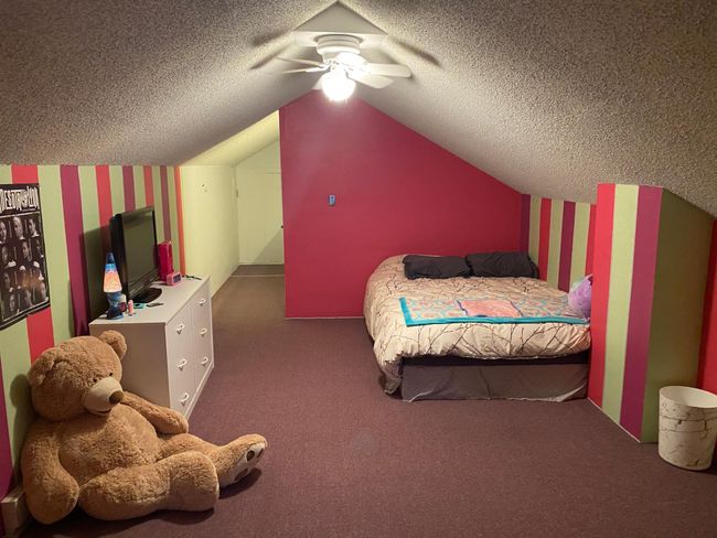 Bedroom upstairs | Image 15