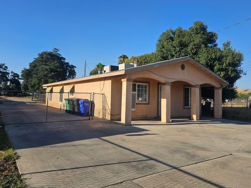 1104 W Westfield Avenue, Porterville, CA, 93257 | Card Image