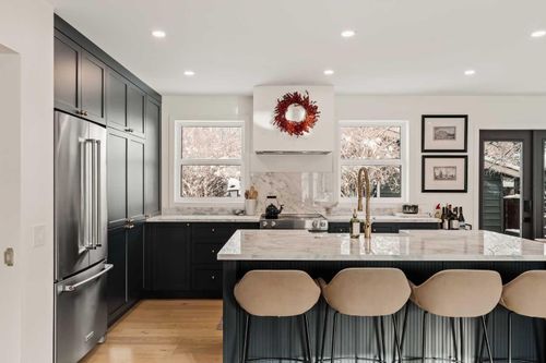 212 Vantage Pl Nw, Calgary, AB, T3A1X9 | Card Image