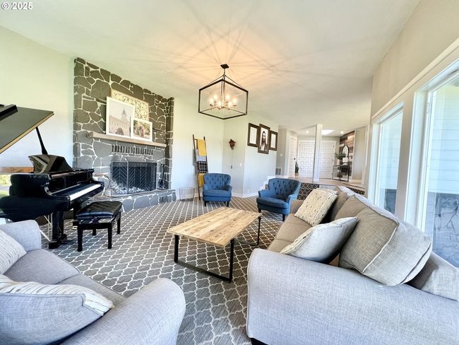 1082 E Highland Ave, House other with 5 bedrooms, 3 bathrooms and 2 parking in Hermiston OR | Image 17