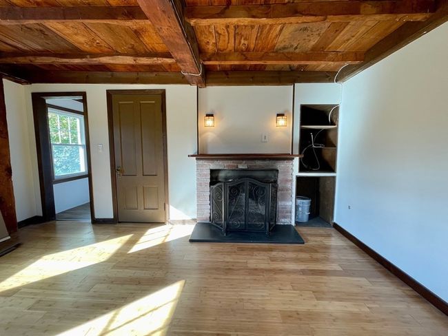 APT-6 - 9 Red Spring Rd, Condo with 2 bedrooms, 1 bathrooms and 1 parking in Andover MA | Image 7