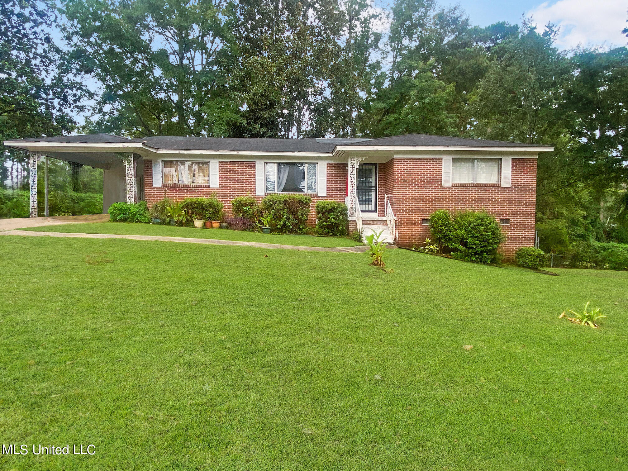 30th St, Meridian, MS 39307