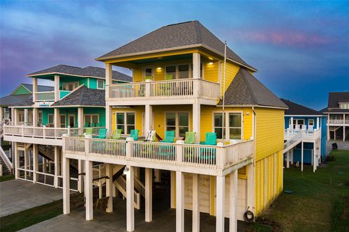 2829 Tradewind Ln, Crystal Beach, TX, 77650 | Card Image