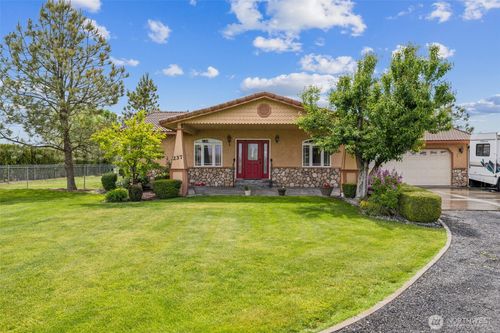 237 Reeds Rd, Touchet, WA, 99360-8712 | Card Image
