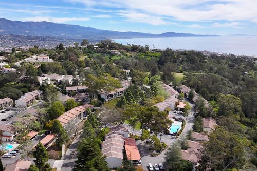 apt-4-984 Miramonte Dr, SANTA BARBARA, CA, 93109-1347 | Card Image