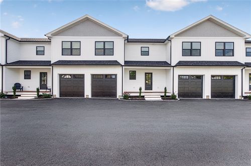 4-1455 Park Ave, Cranston, RI, 02920-6632 | Card Image