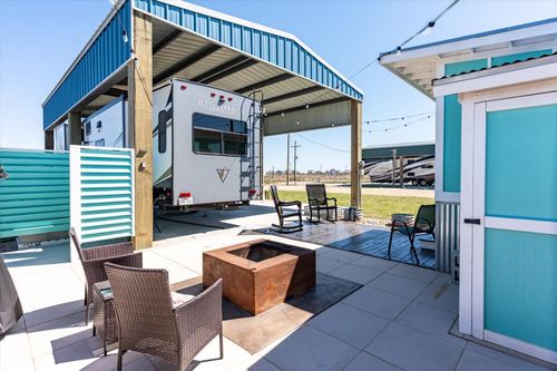 1137 Beach Front Dr, Gilchrist, TX, 77617 | Card Image