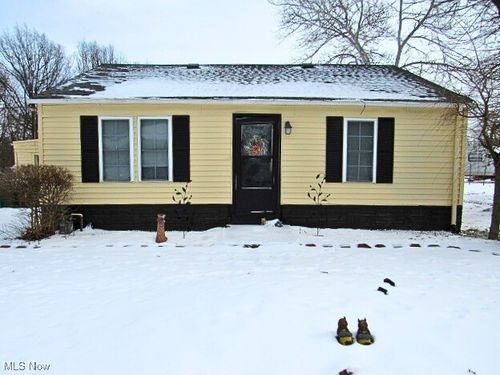 5211 Hecock Ave, Lorain, OH, 44055-3229 | Card Image