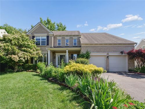 7879 Yellowwood Dr, Mason, OH, 45040 | Card Image