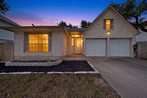 7441 Dallas Dr, Austin, TX, 78729-7773 | Card Image
