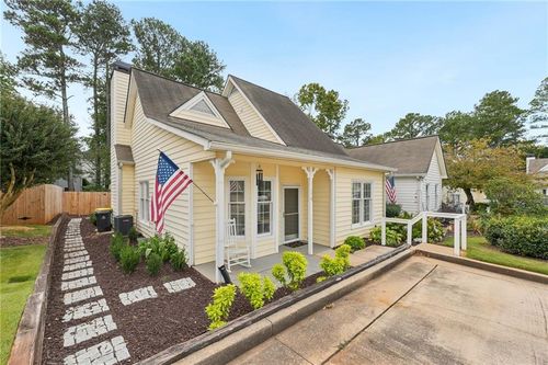 178 Victoria Way, Roswell, GA, 30075-2951 | Card Image