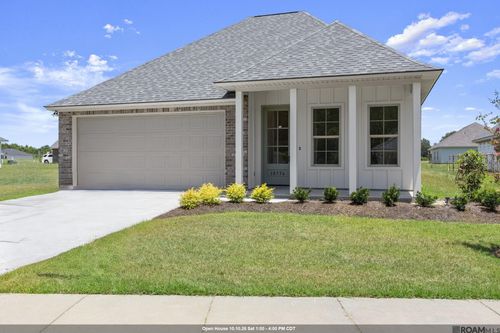18756 Seabiscuit Ln, Zachary, LA, 70791-8250 | Card Image
