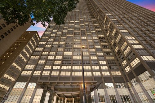 apt-510-655 W Irving Park Rd, Chicago, IL, 60613-3166 | Card Image