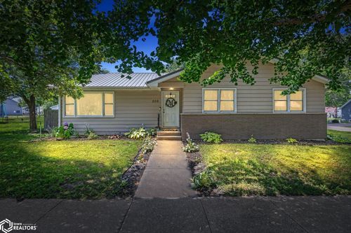209 N Walnut St, Winfield, IA, 52659 | Card Image