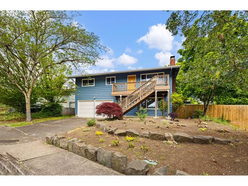 425 W 28th Ave, Eugene, OR, 97405-2756 | Card Image