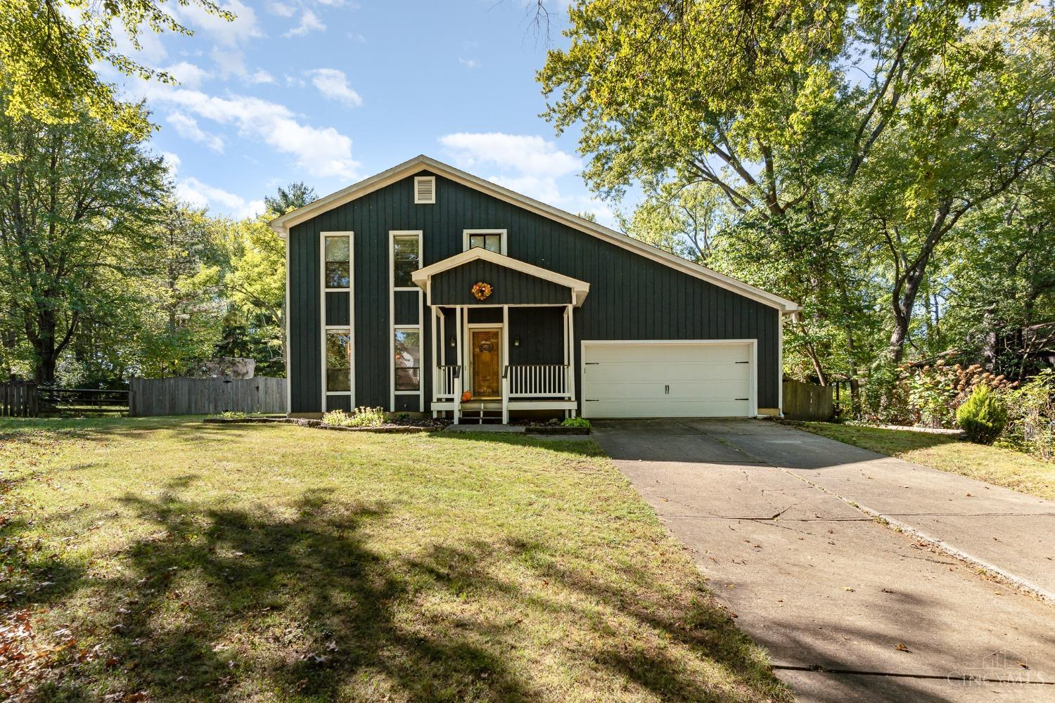 Cedarwood Ln, Cincinnati, OH 45245