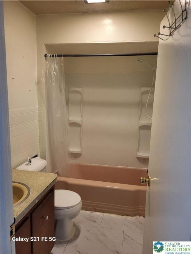 APT-1 - 1139 W Turner St, Condo with 1 bedrooms, 1 bathrooms and null parking in Allentown PA | Image 8