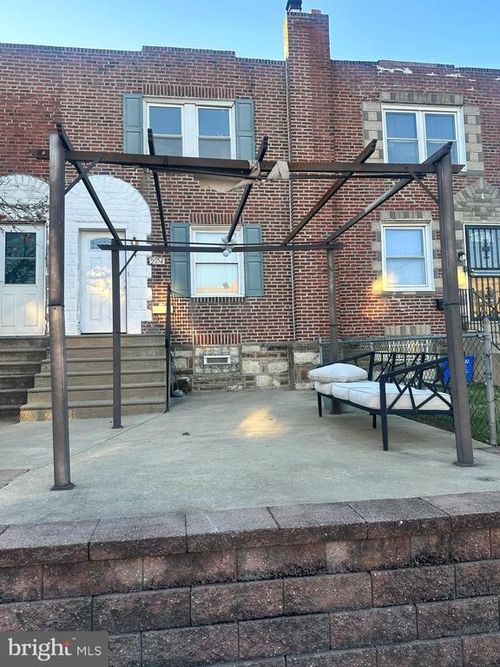 2054 Larue St, PHILADELPHIA, PA, 19124-2006 | Card Image