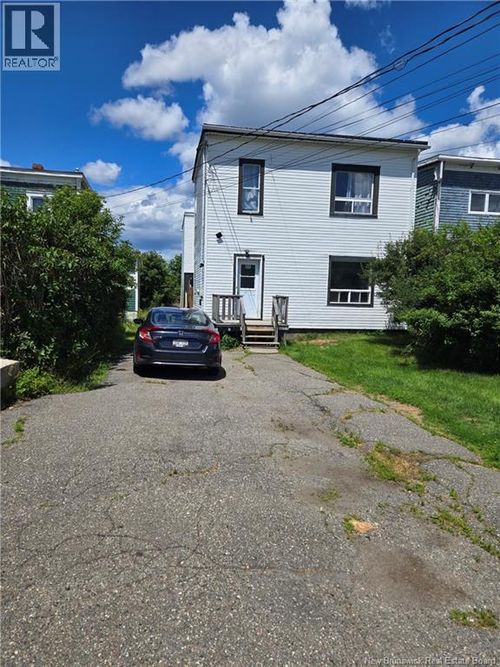 57 Newman St, Saint John, NB, E2K1M2 | Card Image