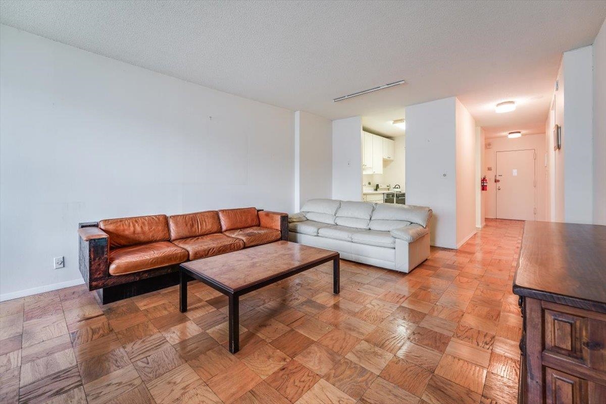 Residential Lease in Guttenberg 4