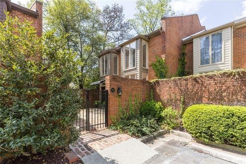 49 Willow Glen, Sandy Springs, GA, 30342 | Card Image
