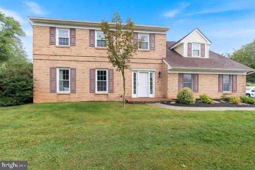 5175 Meadowview Dr, MACUNGIE, PA, 18062-9012 | Card Image