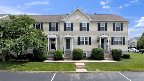 12-7219 Colonial Affair Dr, New Albany, OH, 43054-8100 | Card Image