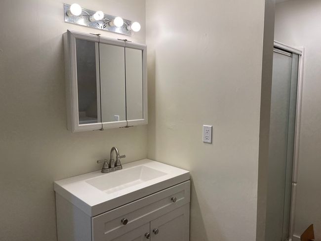 APT-3 - 4 Underwood Ct, Condo with 2 bedrooms, 1 bathrooms and 2 parking in Westborough MA | Image 14