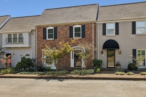 105 Foxborough Sq W, Brentwood, TN, 37027-5749 | Card Image