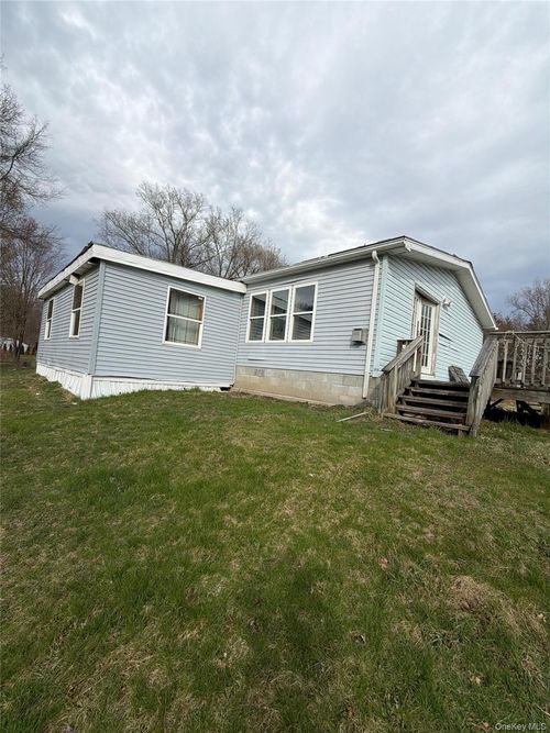 10 Spike Horn Rd, Saugerties, NY, 12477-4062 | Card Image