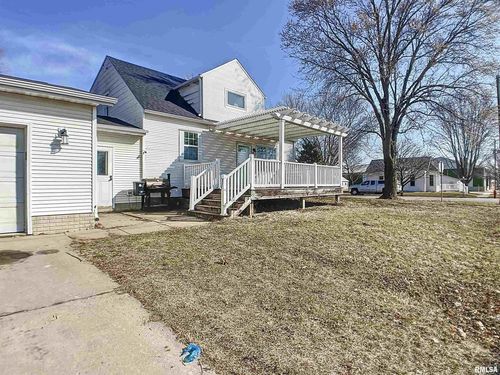 204 W 2nd St, Bennett, IA, 52721-7744 | Card Image