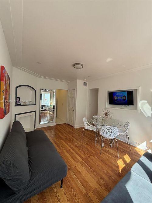 5-1542 Jefferson Ave, Miami Beach, FL, 33139 | Card Image