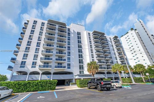 802-7928 West Dr, North Bay Village, FL, 33141-5553 | Card Image