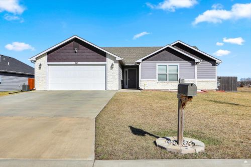 810 Waxwing Dr, Manhattan, KS, 66502-6769 | Card Image