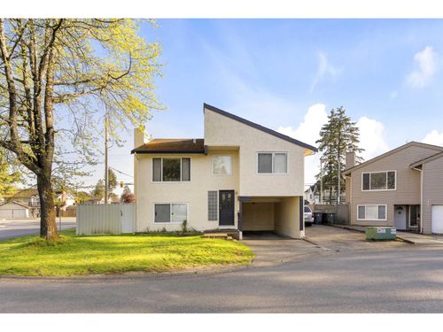 {{alt}} | Card Image