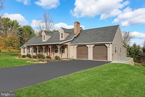 5077 Snyder Mill Rd, SPRING GROVE, PA, 17362-7927 | Card Image