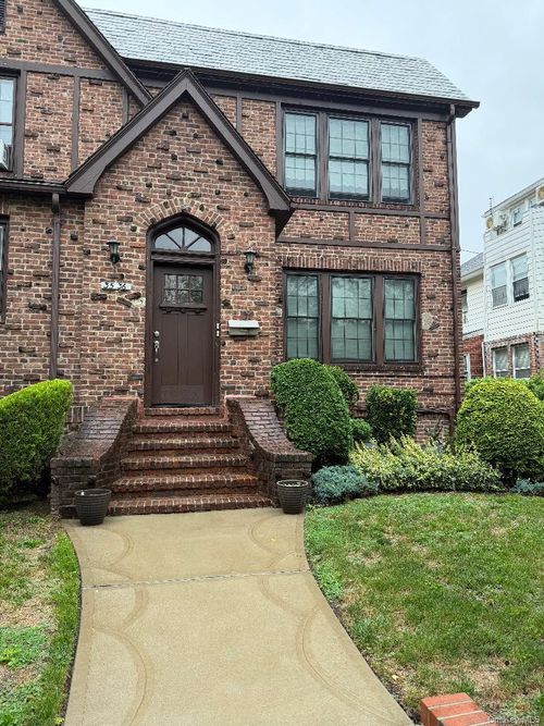 3536 164th Street, New York, NY, 11358 | Card Image