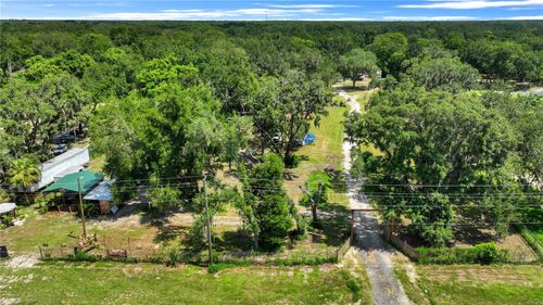 9922 Rockhill Rd, THONOTOSASSA, FL, 33592-2901 | Card Image