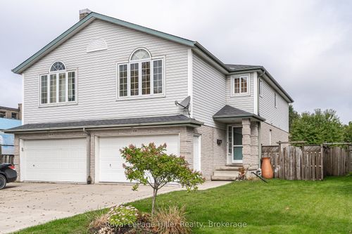 {{alt}} | Card Image