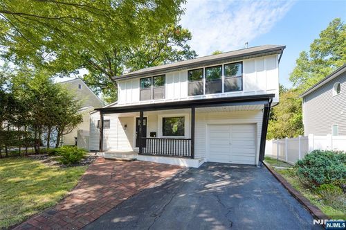 413 Terhune Ave, Paramus, NJ, 07652-5725 | Card Image